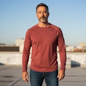 Old Navy Active Breathe On Go Dry Cool Shirt L Burgundy